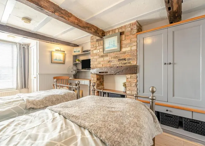 2 Bed In Oc-w29863 Whitby