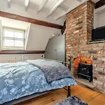 2 Bed In Oc-w29863 * Whitby