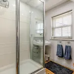 2 Bed In Oc-w29863 Holiday home *