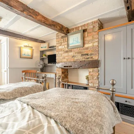 Willow Cottage-