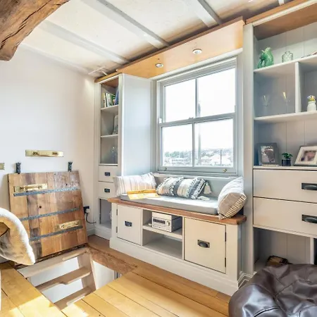 Сasa de vacaciones Willow Cottage- *