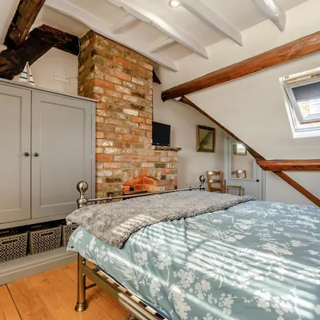 2 Bed In Whitby Oc-W29863