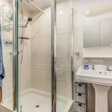 2 Bed In Whitby Oc-W29863 Whitby