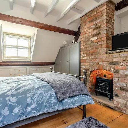 2 Bed In Oc-w29863 * Whitby